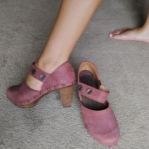 Sanita Red Tory Burch cLog